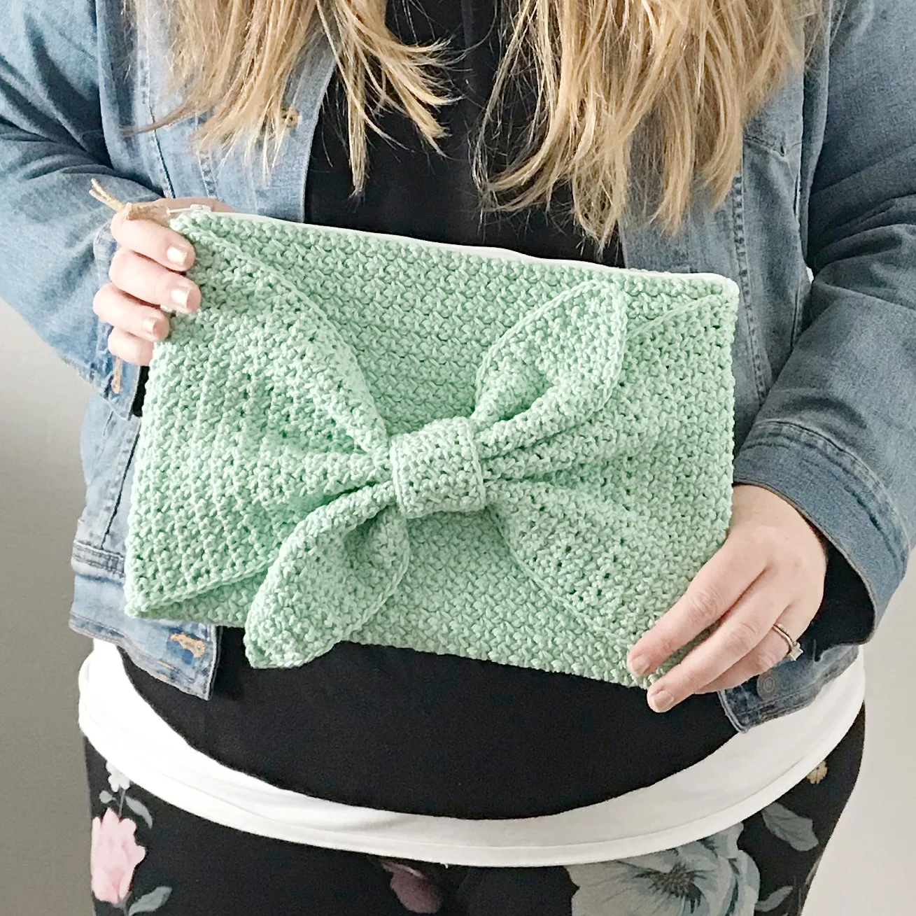 Crochet and Sewing Pattern-The Aster Clutch