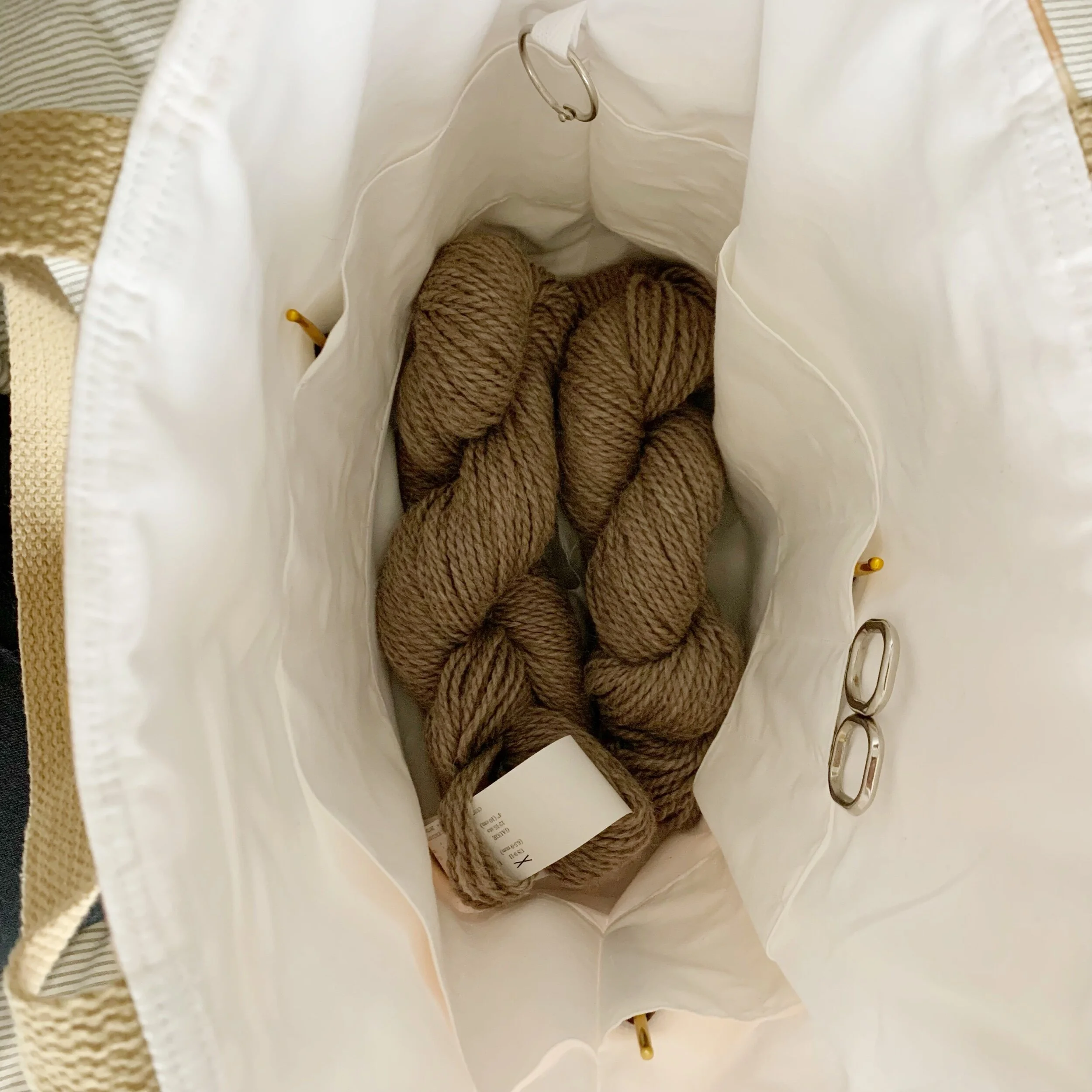 06E163E4-1C3B-4434-90FF-CAD91AFC9727