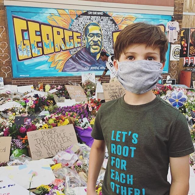 Mobile phone shots from Chicago Ave this evening, it was very moving, and I wish everyone could walk in that sacred space, it would change hearts and minds. #sayhisname