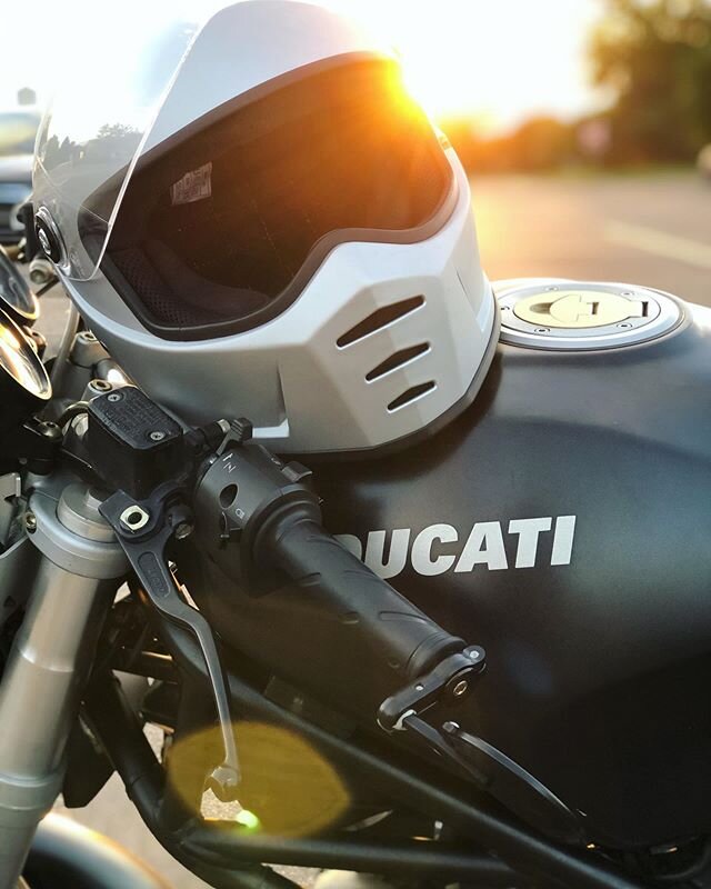 @ducati + @biltwell = international romance