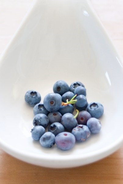 Fresh blueberries are great on their own, in cereal, salad, or a smoothie. Photo by Ashley Bennett Belka of Bennett Belka Photography
