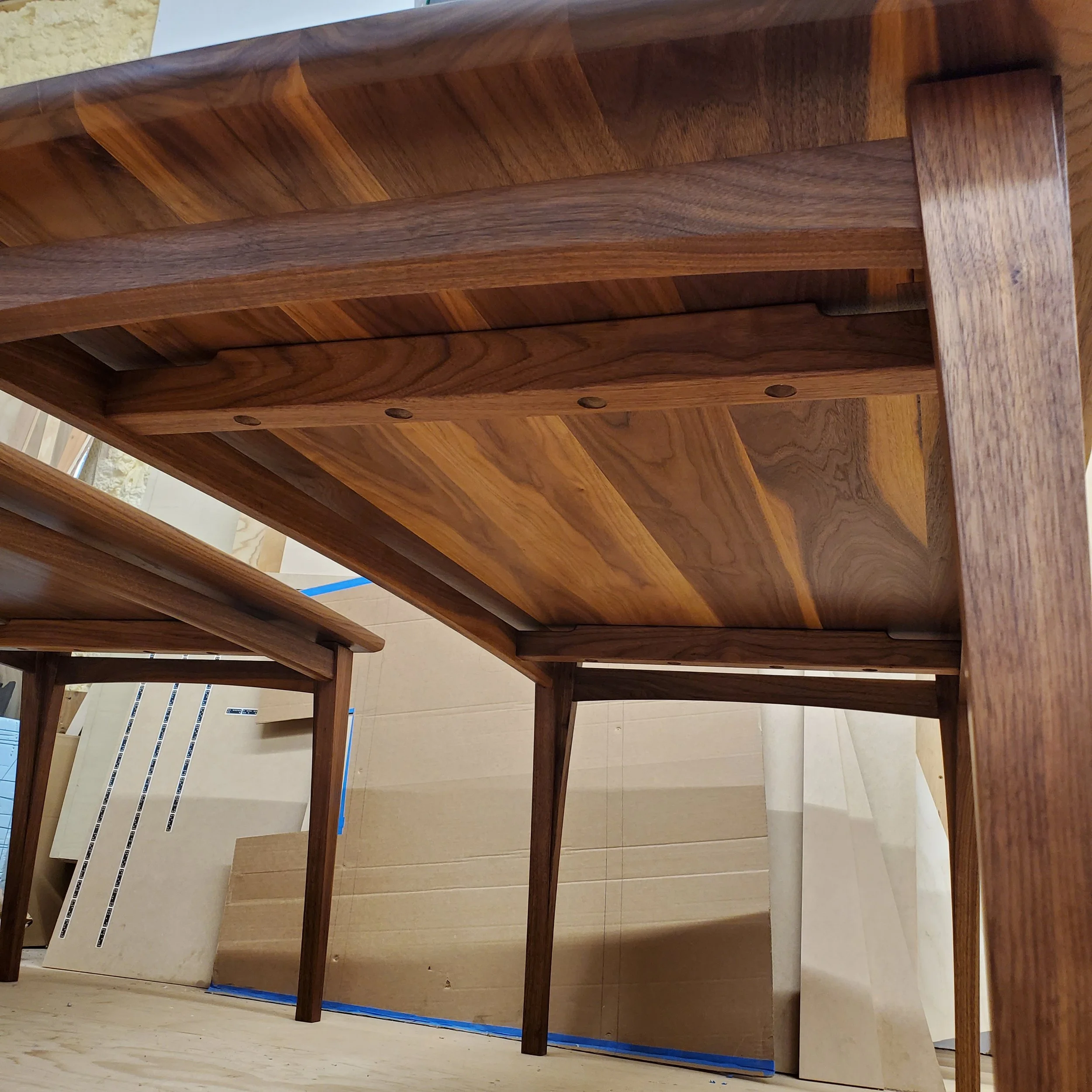 Elegant Walnut Table — PantoRouter