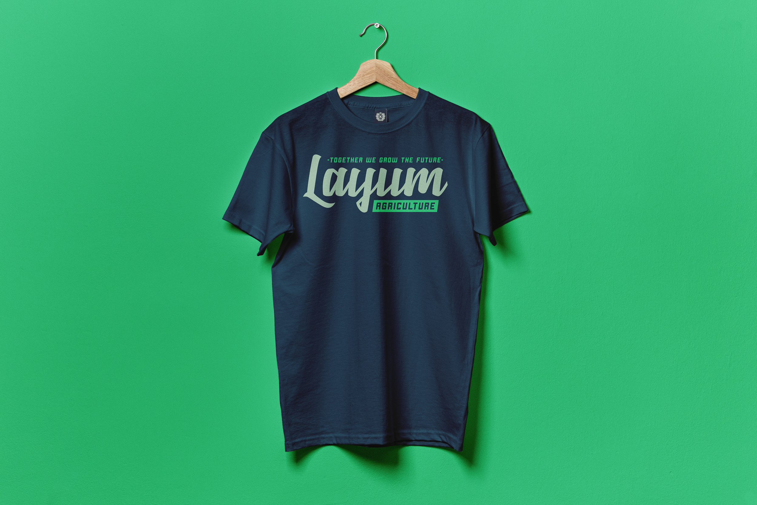 Layum-hanging_T-Shirt.png