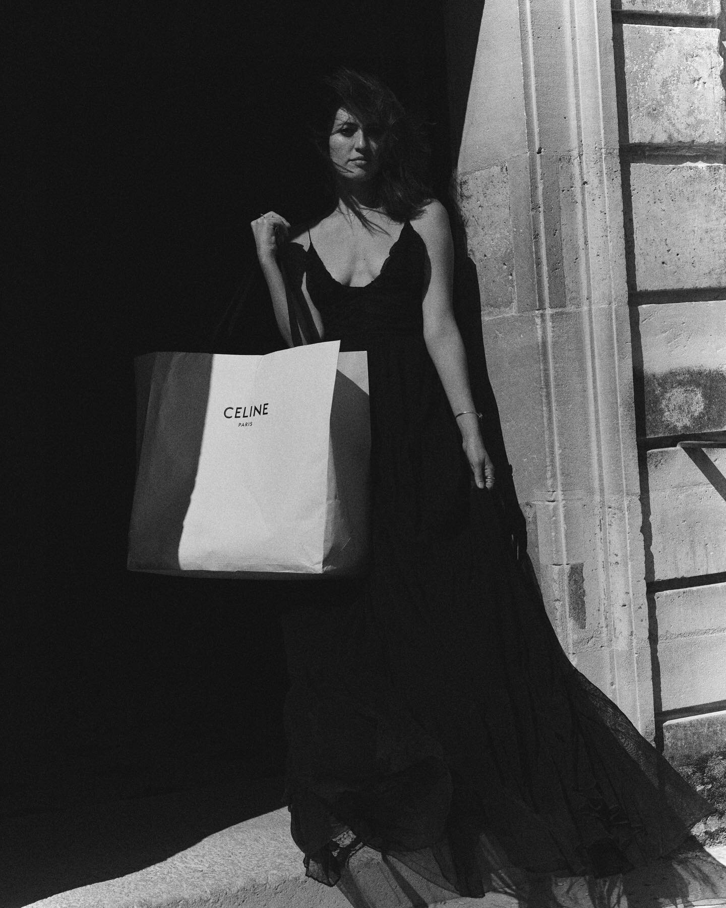 | CELINE |
 PARIS 
&bull;&bull;&bull; 🖤&bull;&bull;&bull;

Photoshoot on the streets of Paris 🤍 with the talented Jonas Bresnan

&bull; Photography: Jonas Bresnan @jonasbresnan 
&bull; Dress by @celine CELINE&rsquo;s Spring/Summer 2023 collection

