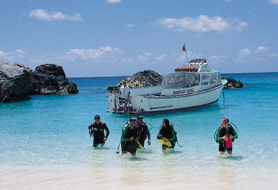The boat from Nautilus Diving