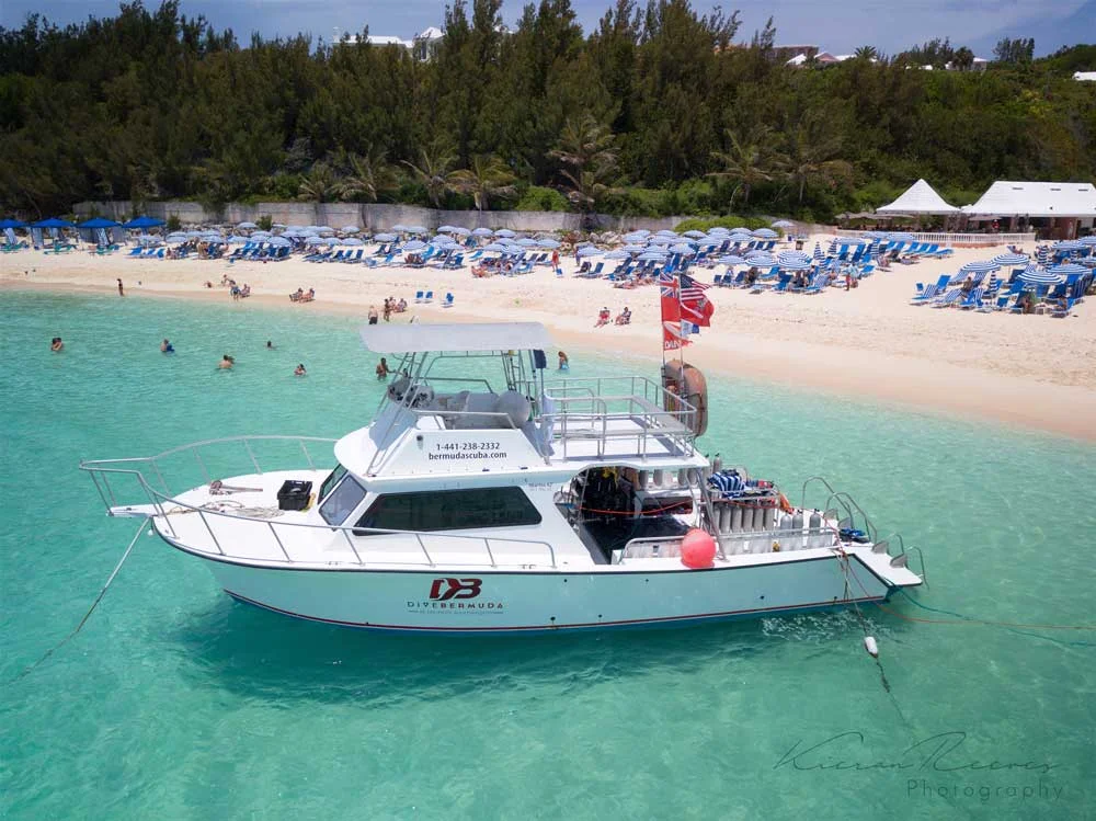 Our fully equipped, custom built 42’ Newton Dive boat, Narcosis.