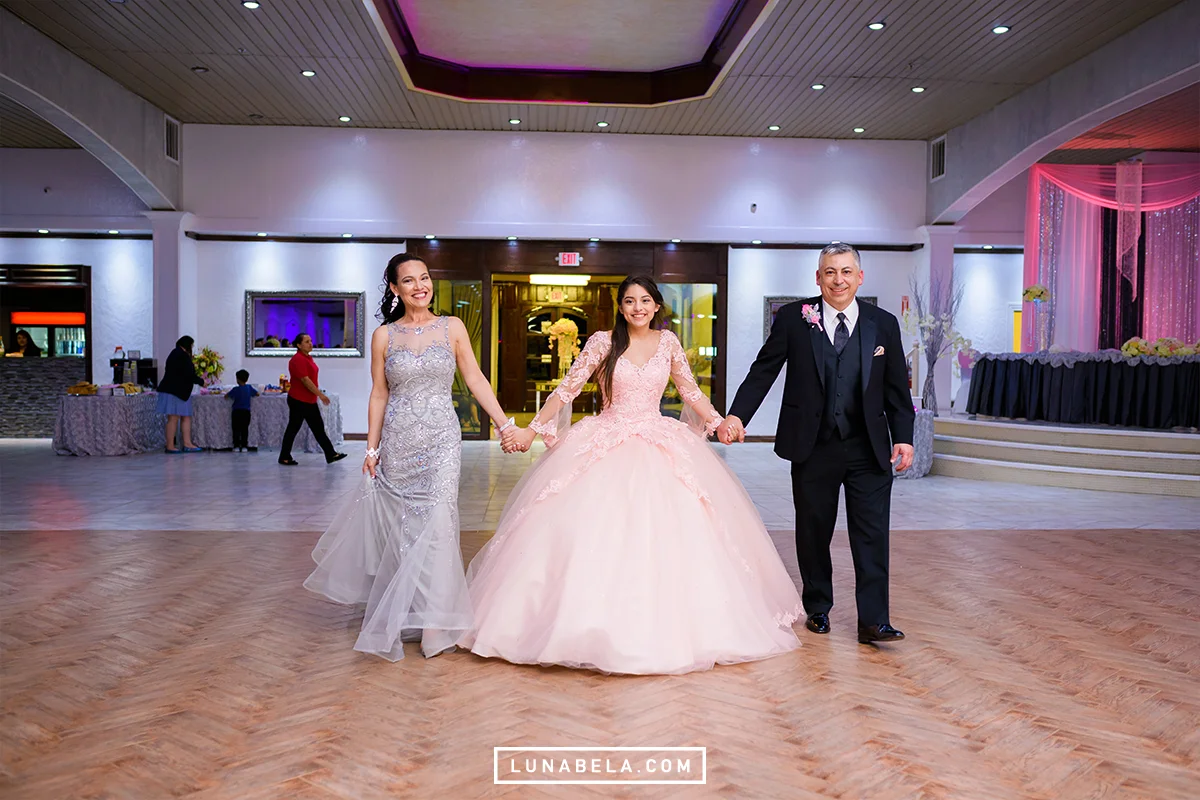 andrea-quinceanera-lunabela-photography9.jpg