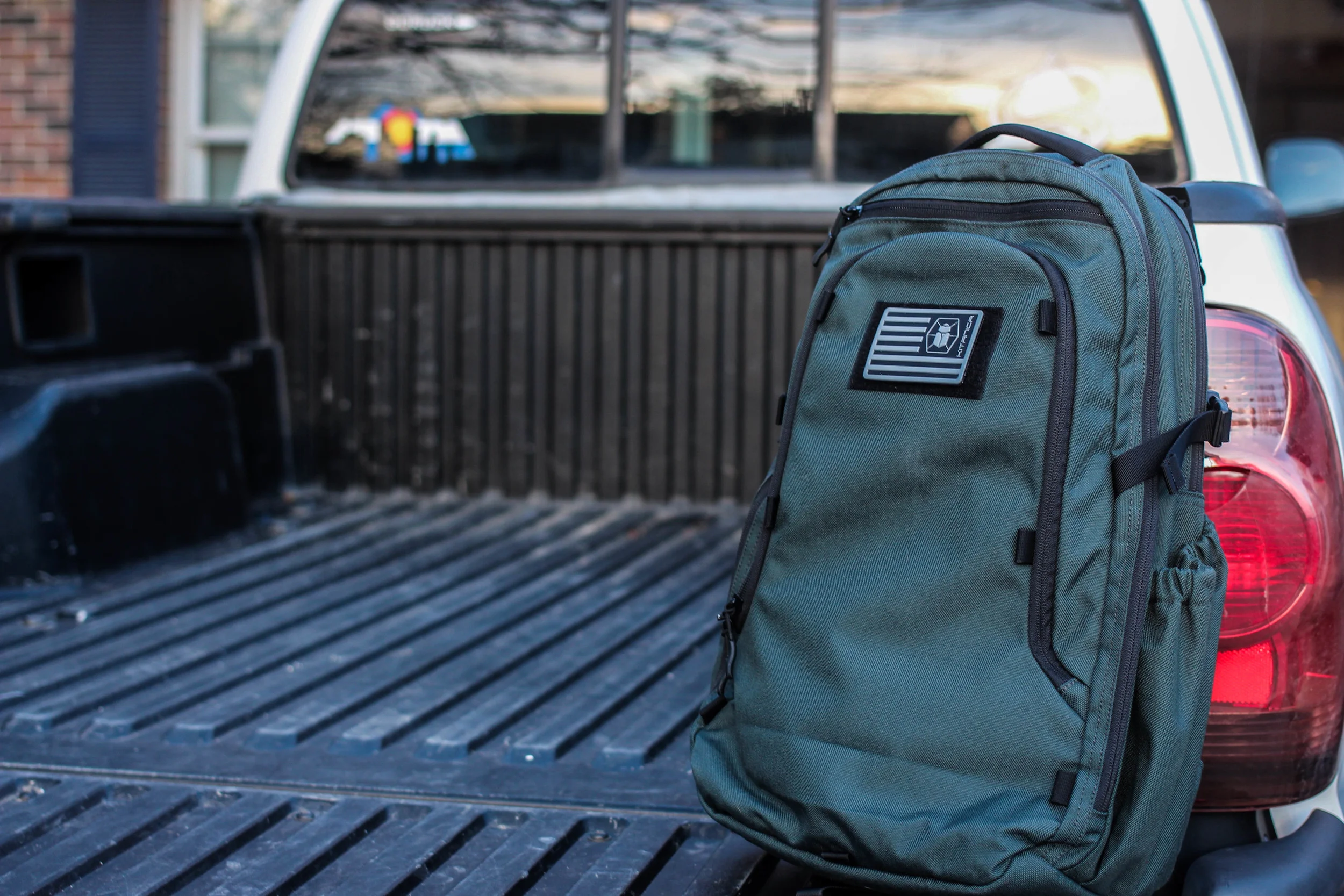 recon nine evade backpack