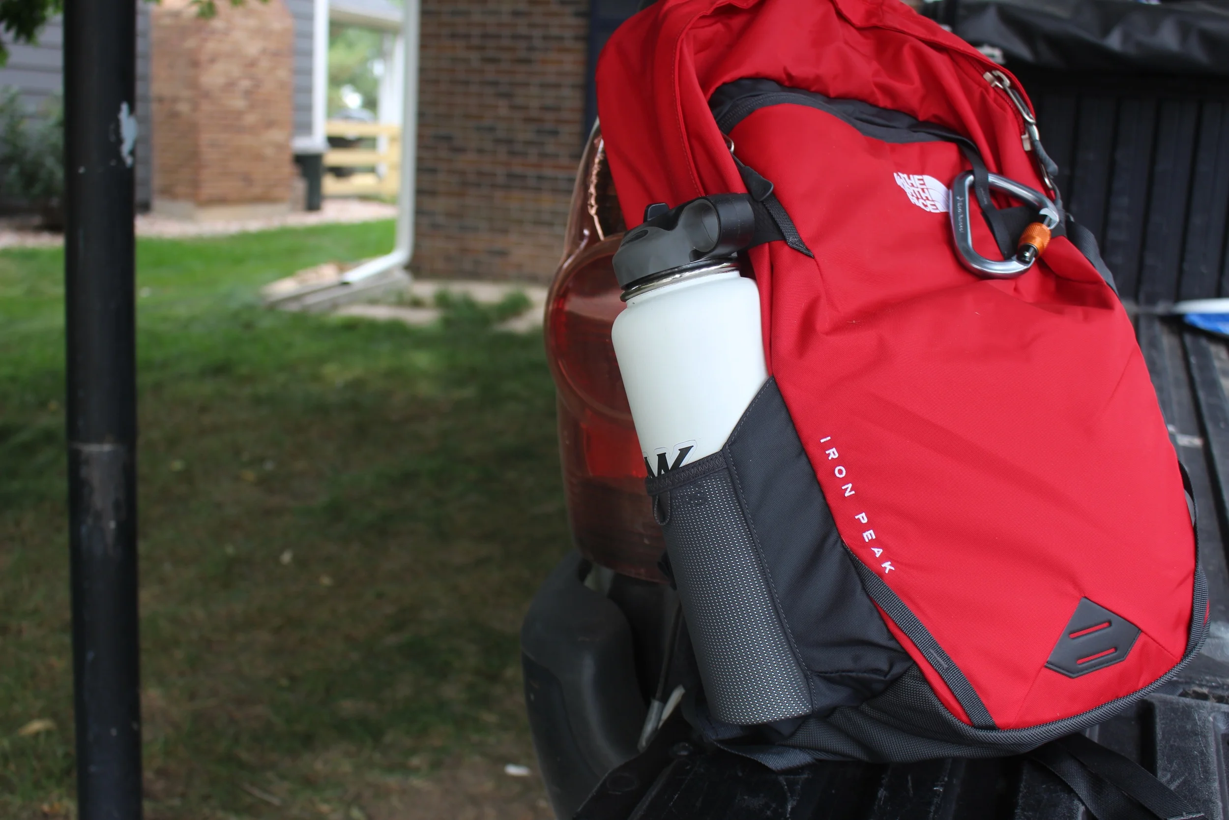 backpack that fits hydro flask