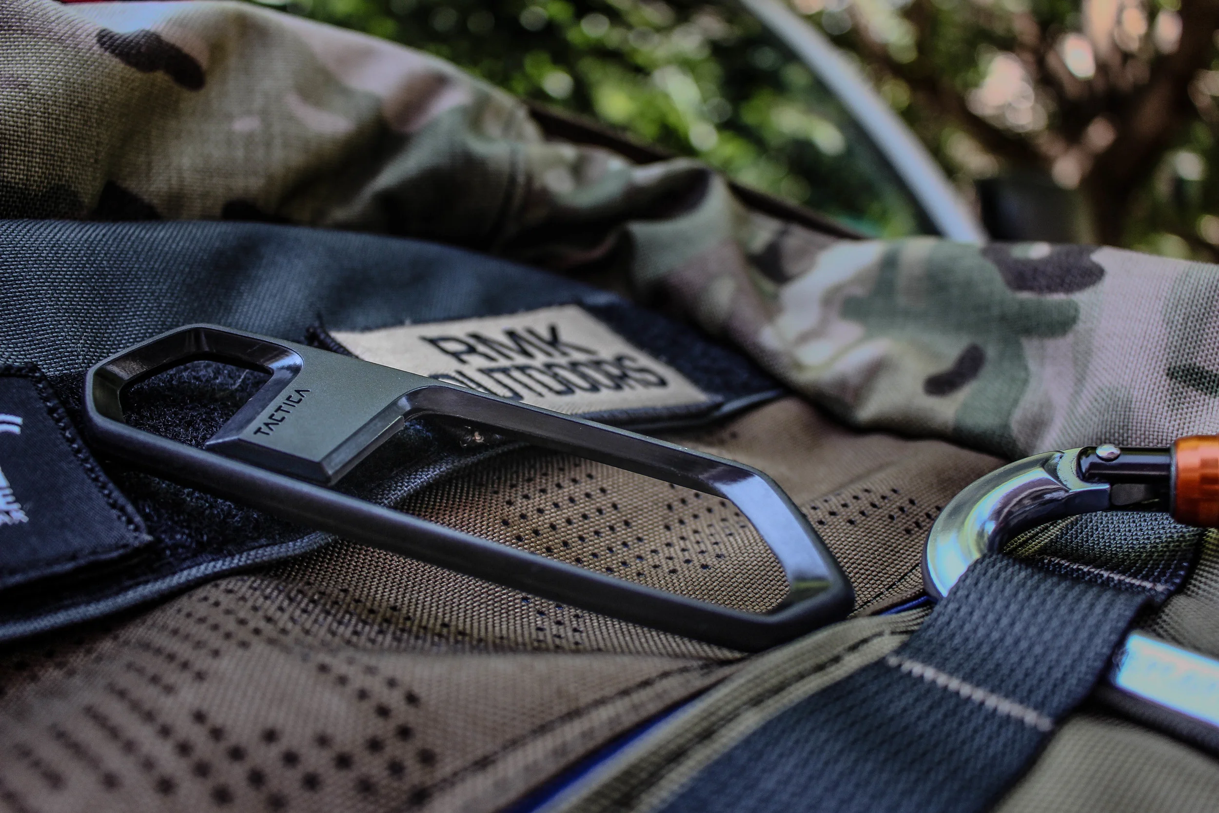The TACTICA One Precision Bottle Opening Tool