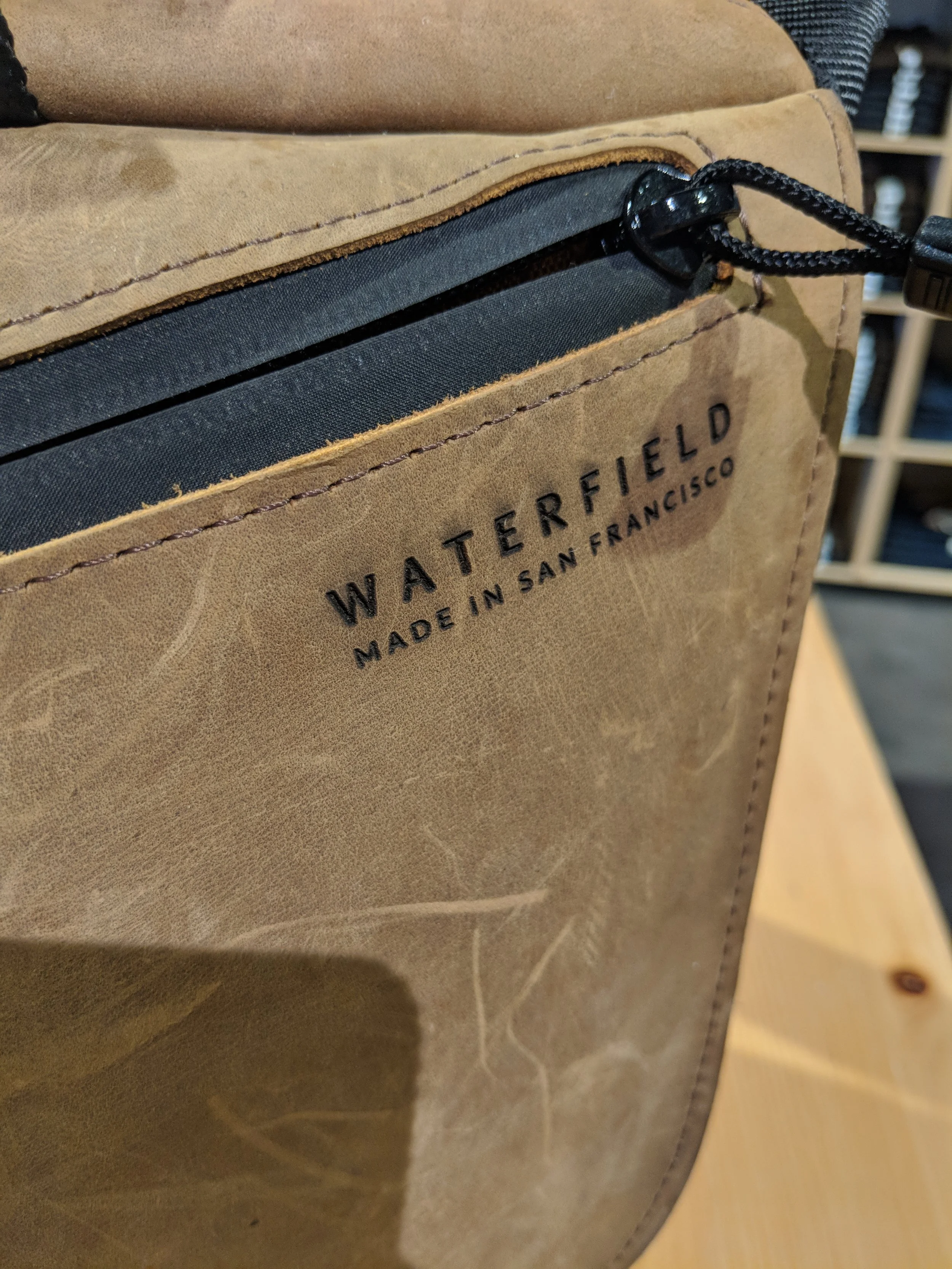 waterfield cargo laptop bag