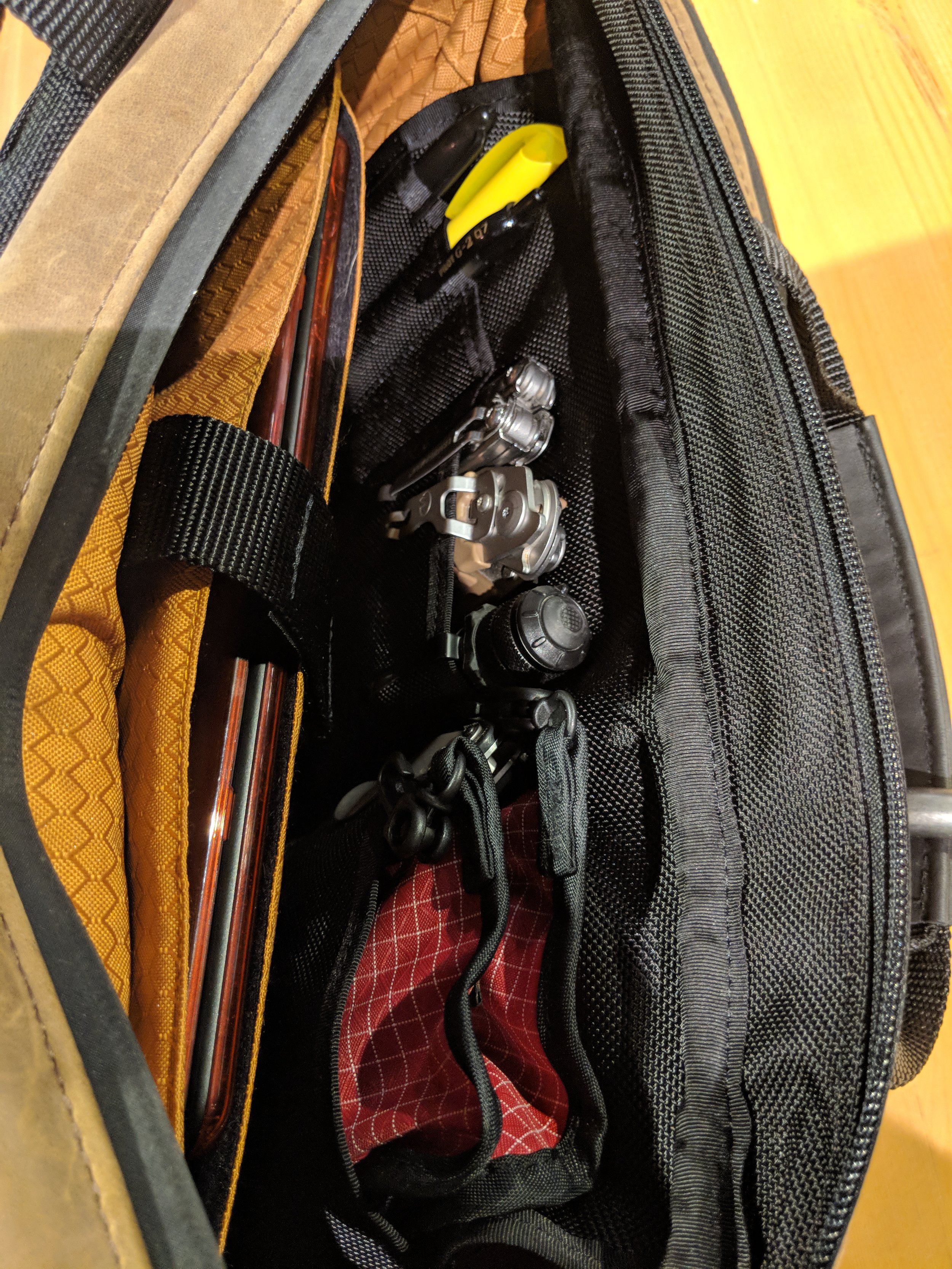 waterfield cargo laptop bag