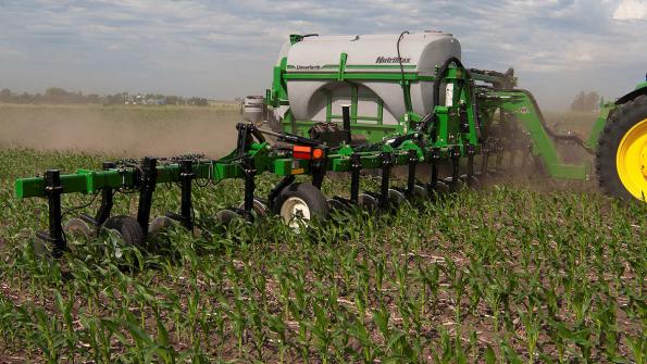 Unverferth Nutrimax Applicator.jpg