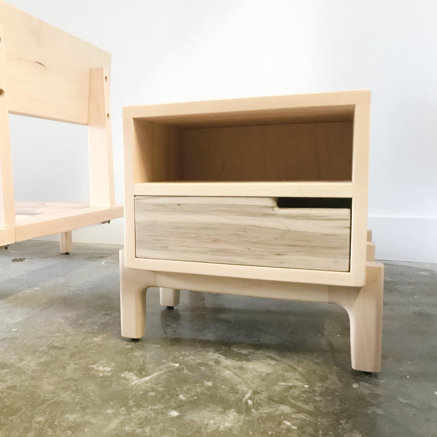 This maple side table and its mate are accompanying the bed from our previous post. We love these modern side tables and how they complete the bedroom set!

#customfurniture #customfurnituredesign #bedroomdecor #bedroomdesign #interiordesign #woodfur