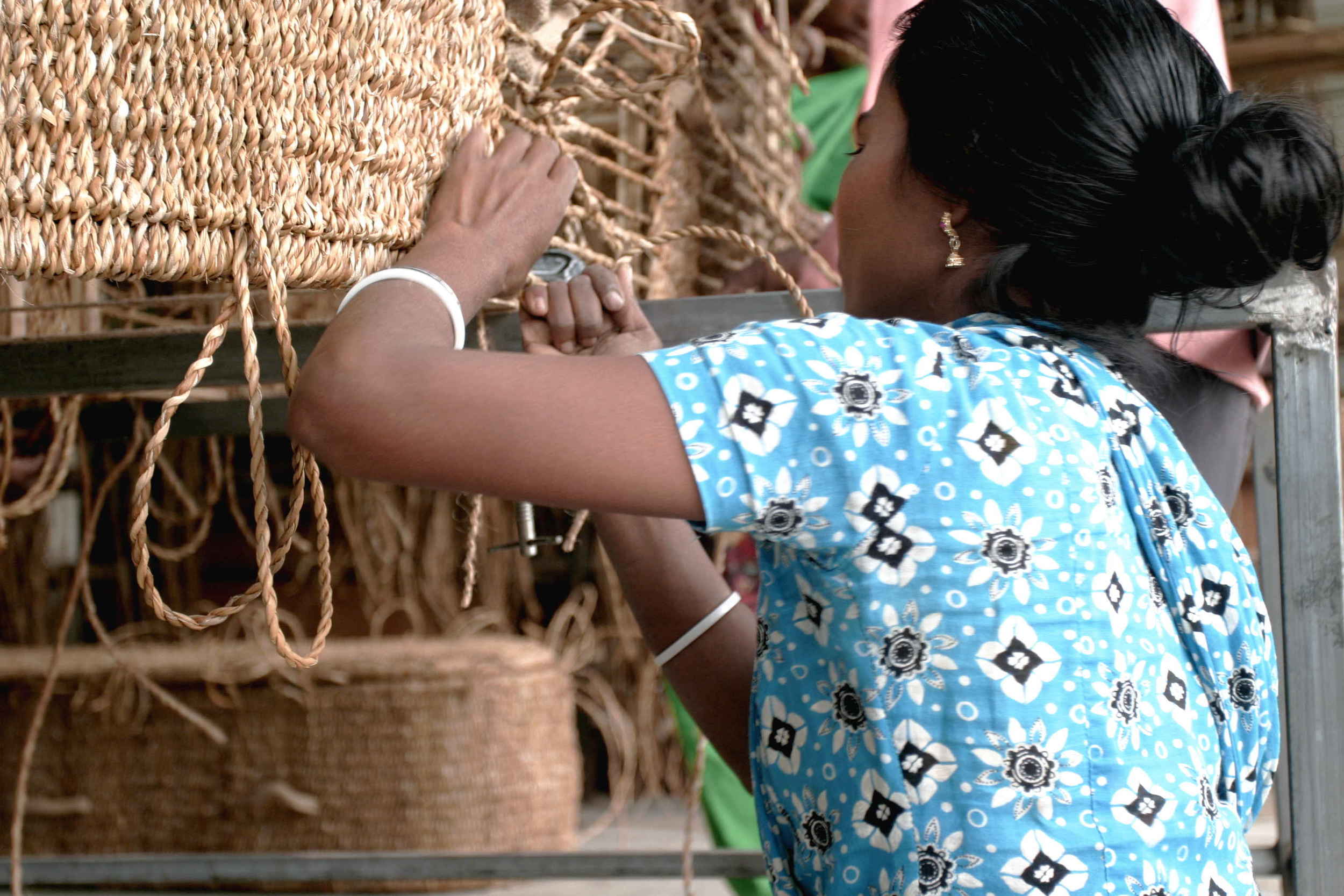  Weaving a seagrass coffin is intricate and skilled work 