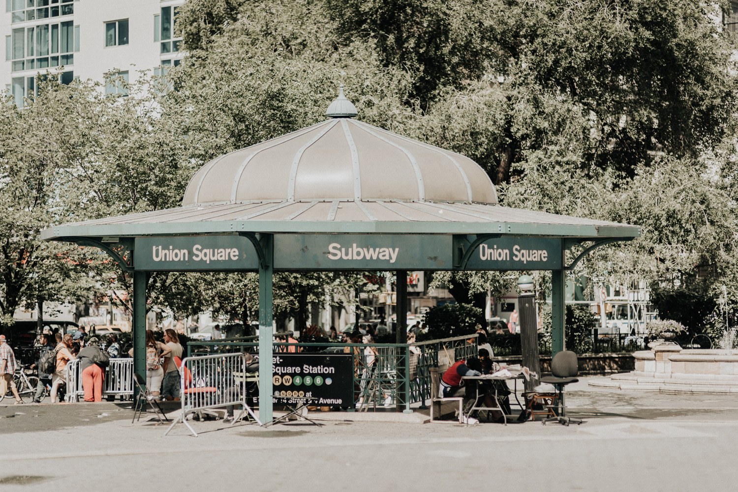 KyleWillisPhoto-Union-Square-Park-Wedding-Proposal-Photos-Engagement-New-York-City