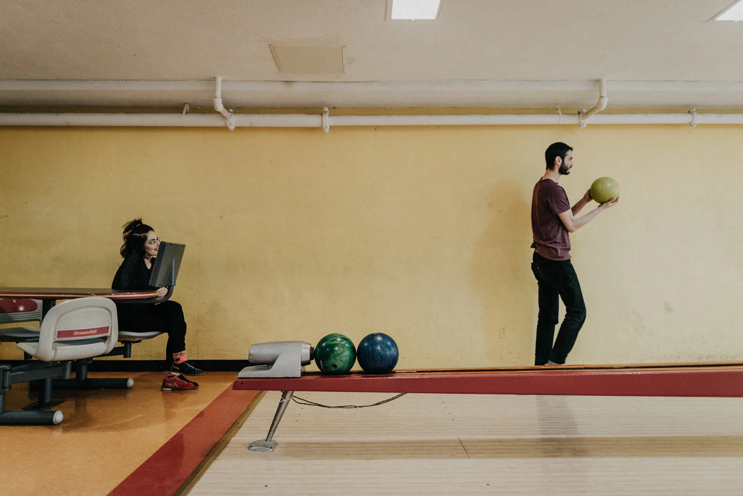 KyleWillisPhoto-South-Philadelphia-Bennas-West-Engagement-Couple-Photos-Photographer-Wedding