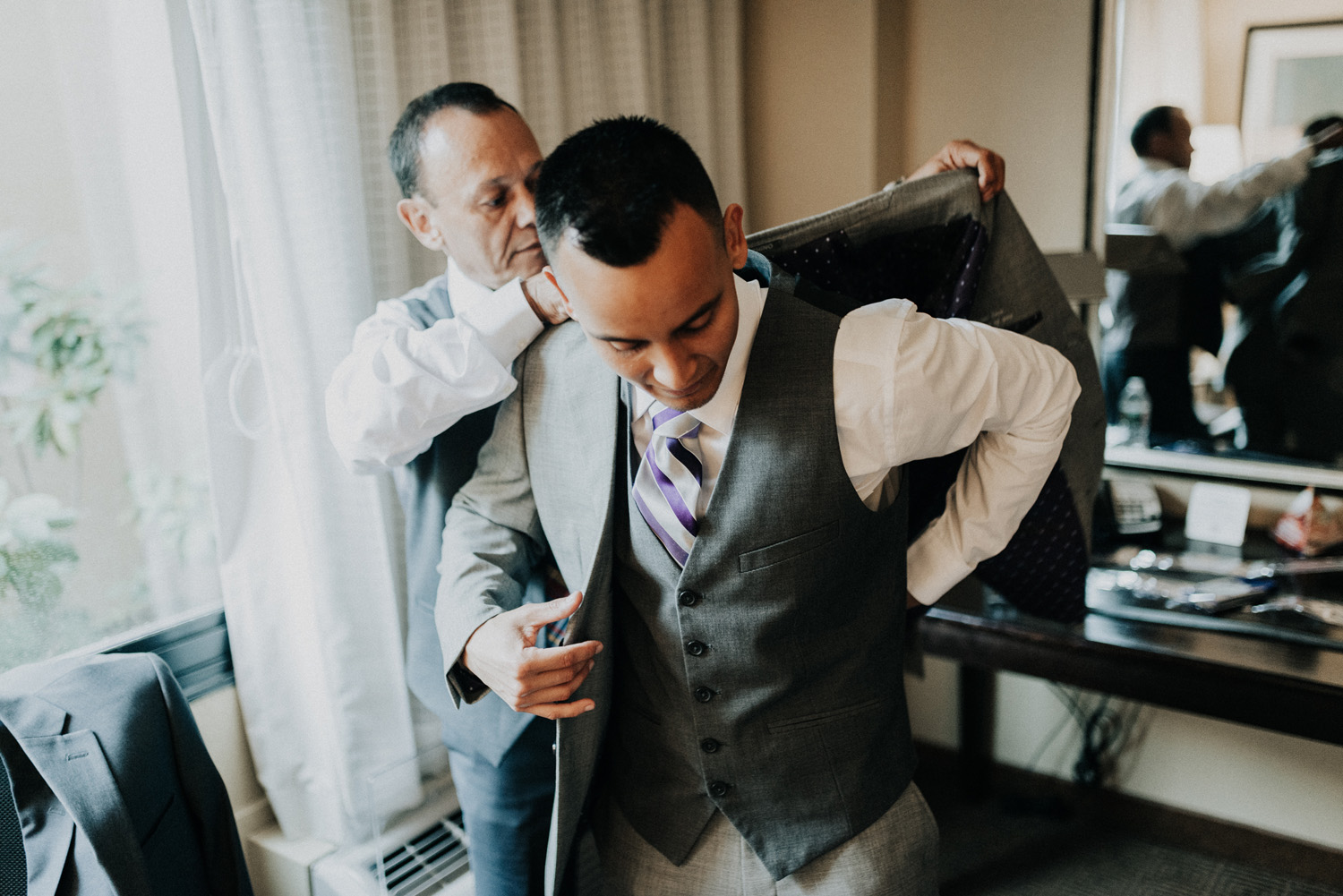 KyleWillisPhoto-Kyle-Willis-Photography-The-Radisson-Hotel-Freehold-New-Jersey-Wedding-Emerald-Ballroom-Spanish-Latino-Philadelphia-South-Engagement