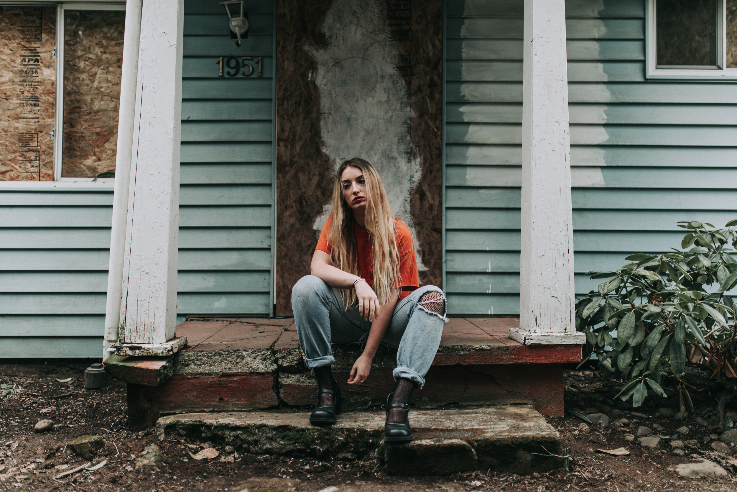 KyleWillisPhoto-Kyle-Willis-Photography-Troutdale-Oregon-Portland-Portrait-Photographer-Abandoned-Photoshoot-Urban-Outfitters-Pacific-Northwest-PNW