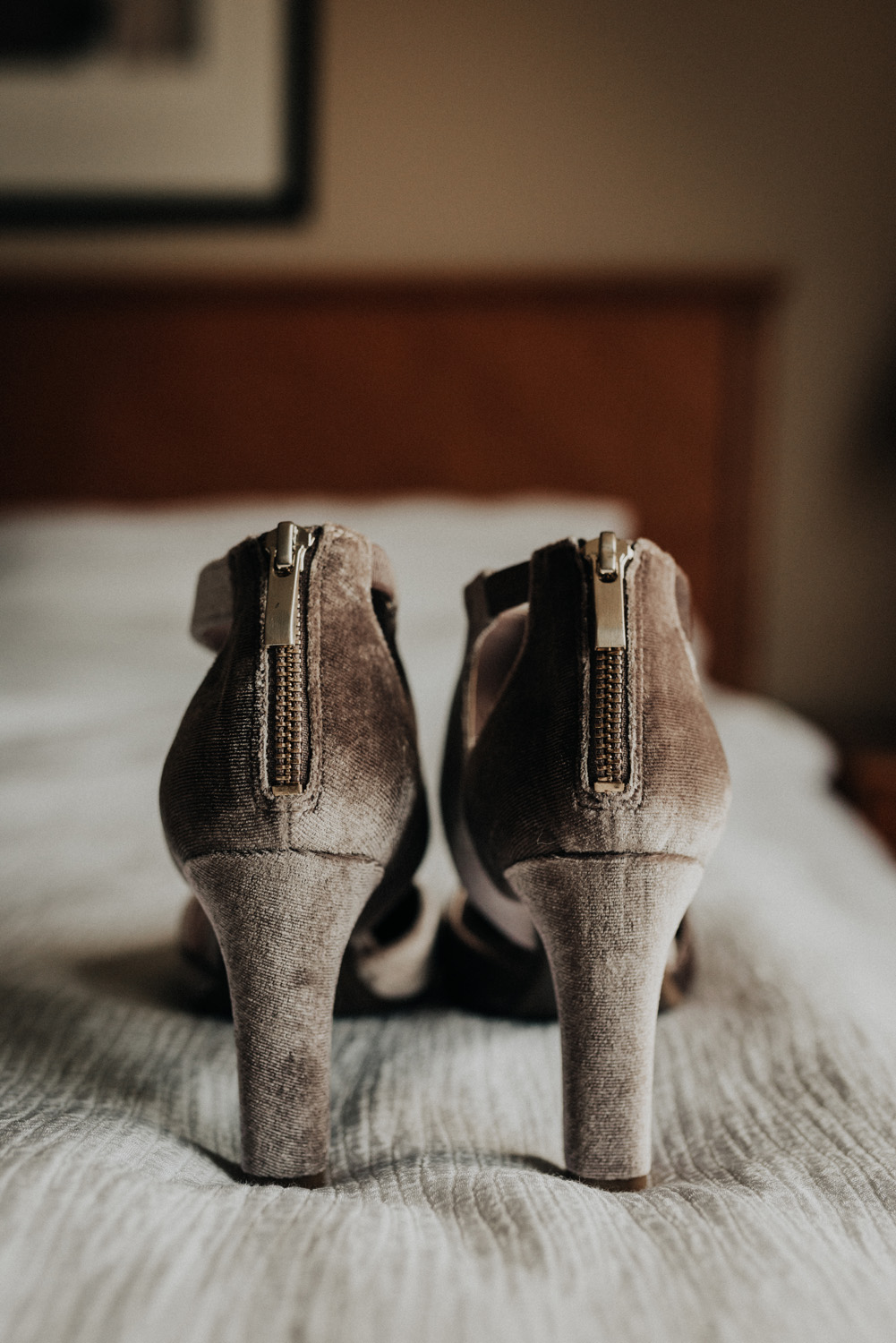 KyleWillisPhoto-kyle-willis-photography-rodes-barn-wedding-swedesboro-new-jersey-philadelphia-lillian-west-faux-bouquets-rustic-south-new-york-city