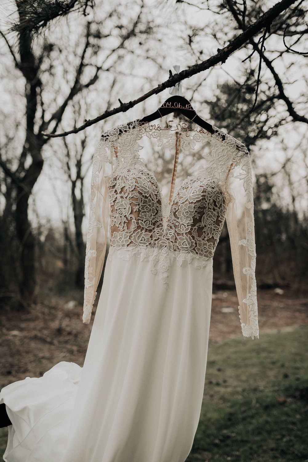 KyleWillisPhoto-kyle-willis-photography-rodes-barn-wedding-swedesboro-new-jersey-philadelphia-lillian-west-faux-bouquets-rustic-south-new-york-city