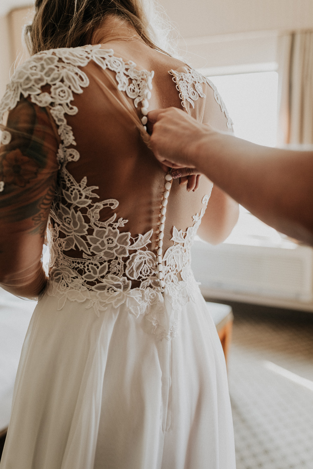 KyleWillisPhoto-kyle-willis-photography-rodes-barn-wedding-swedesboro-new-jersey-philadelphia-lillian-west-faux-bouquets-rustic-south-new-york-city