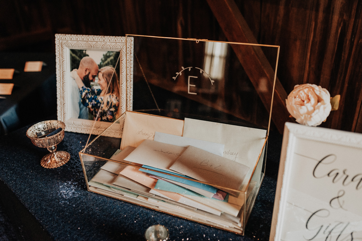 KyleWillisPhoto-kyle-willis-photography-rodes-barn-wedding-swedesboro-new-jersey-philadelphia-lillian-west-faux-bouquets-rustic-south-new-york-city