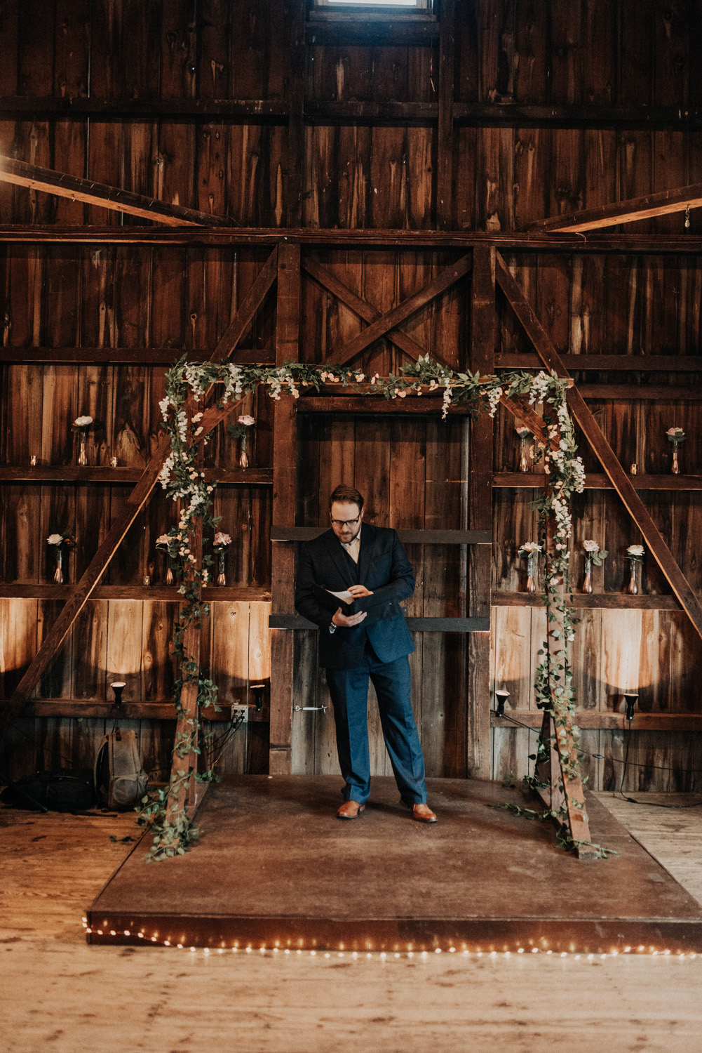 KyleWillisPhoto-kyle-willis-photography-rodes-barn-wedding-swedesboro-new-jersey-philadelphia-lillian-west-faux-bouquets-rustic-south-new-york-city