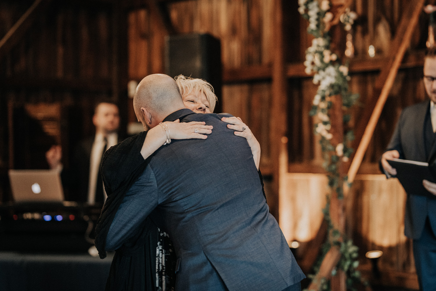 KyleWillisPhoto-kyle-willis-photography-rodes-barn-wedding-swedesboro-new-jersey-philadelphia-lillian-west-faux-bouquets-rustic-south-new-york-city