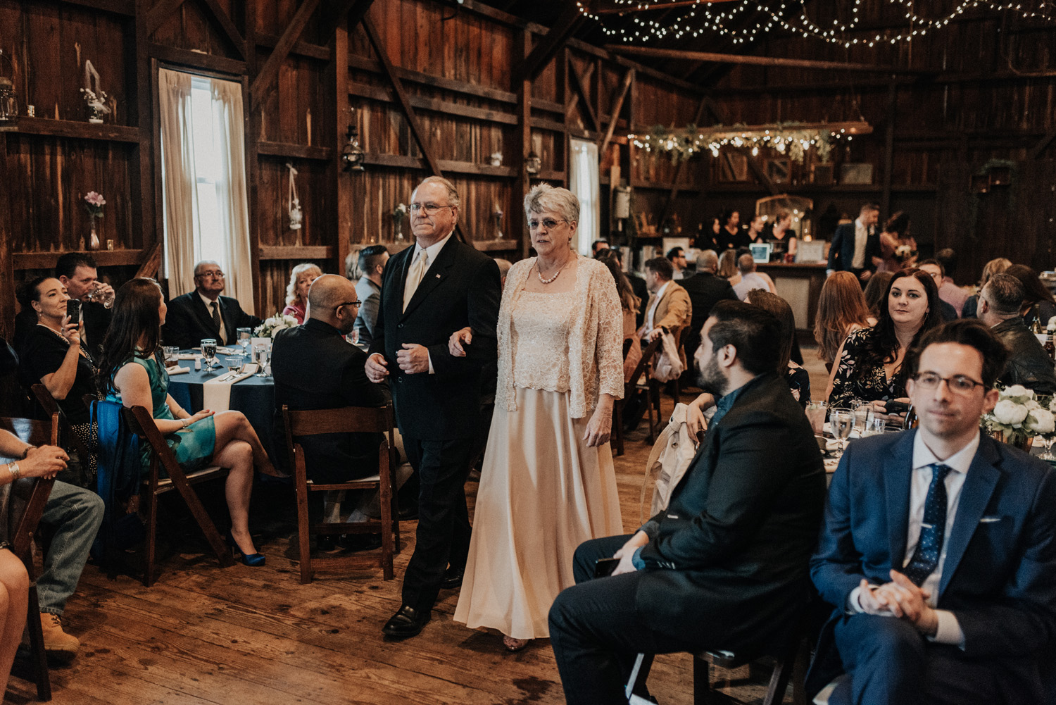 KyleWillisPhoto-kyle-willis-photography-rodes-barn-wedding-swedesboro-new-jersey-philadelphia-lillian-west-faux-bouquets-rustic-south-new-york-city