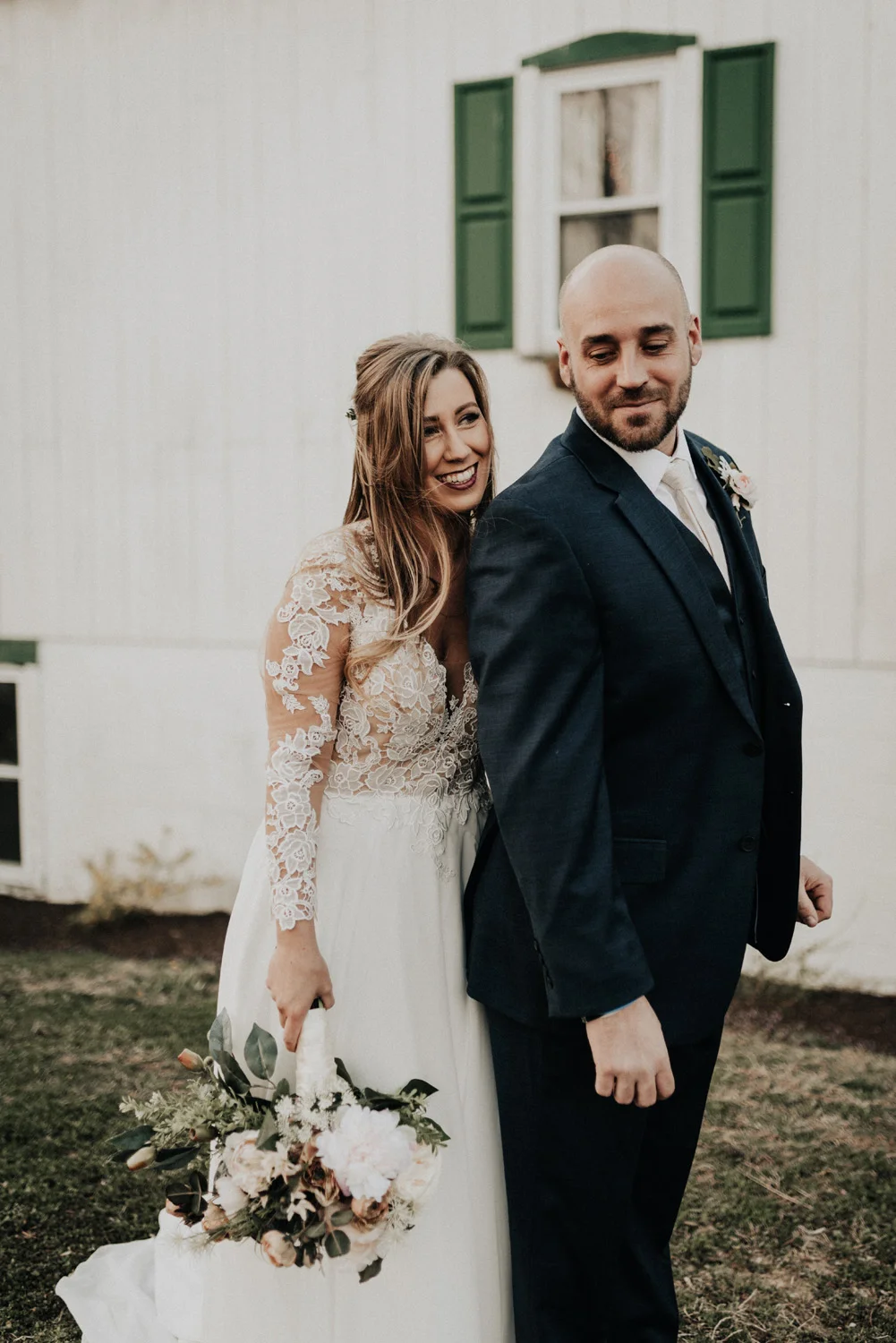 KyleWillisPhoto-kyle-willis-photography-rodes-barn-wedding-swedesboro-new-jersey-philadelphia-lillian-west-faux-bouquets-rustic-south-new-york-city