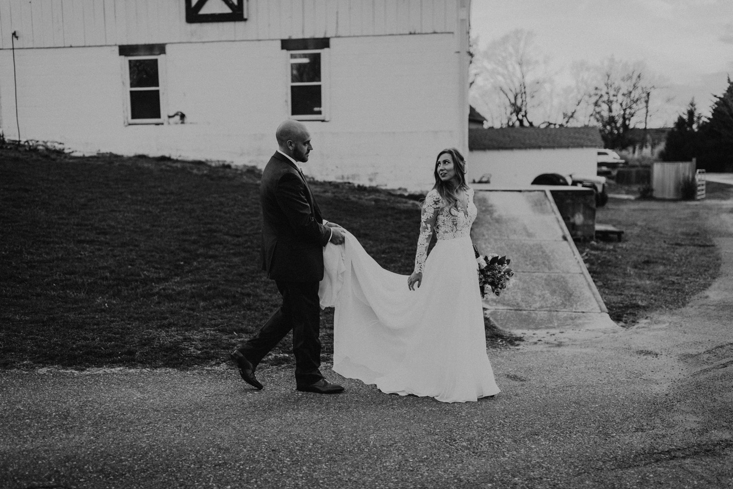 KyleWillisPhoto-kyle-willis-photography-rodes-barn-wedding-swedesboro-new-jersey-philadelphia-lillian-west-faux-bouquets-rustic-south-new-york-city