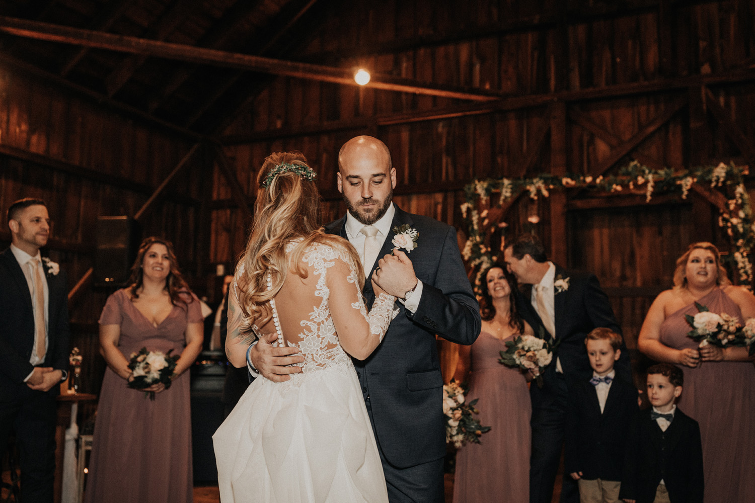 KyleWillisPhoto-kyle-willis-photography-rodes-barn-wedding-swedesboro-new-jersey-philadelphia-lillian-west-faux-bouquets-rustic-south-new-york-city