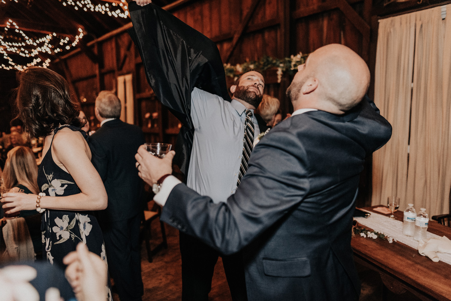 KyleWillisPhoto-kyle-willis-photography-rodes-barn-wedding-swedesboro-new-jersey-philadelphia-lillian-west-faux-bouquets-rustic-south-new-york-city