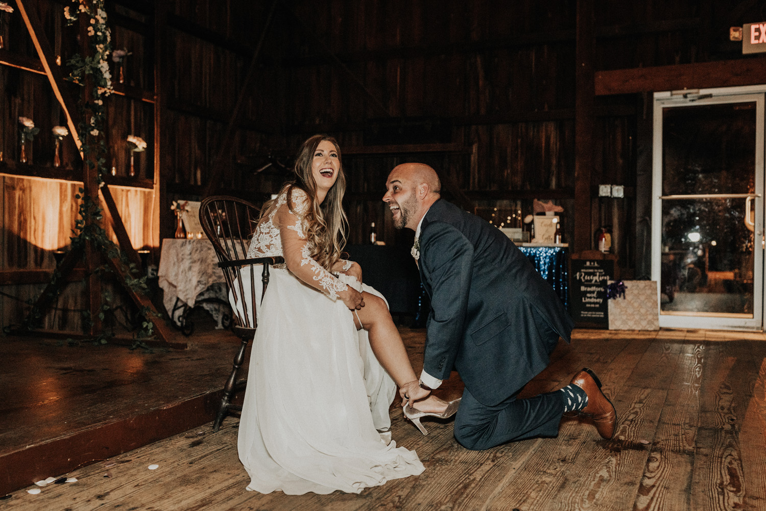 KyleWillisPhoto-kyle-willis-photography-rodes-barn-wedding-swedesboro-new-jersey-philadelphia-lillian-west-faux-bouquets-rustic-south-new-york-city