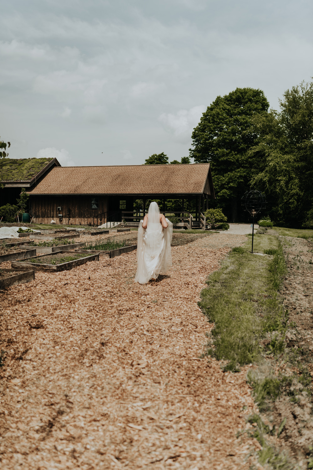 kylewillisphoto_kyle_willis_photography_rodale_institute_farm_wedding_kutztown_pennsylvania_pa_philadelphia_rustic_lavender_sendoff_exit_new_jersey_marriage_engagement_york_city_moody194.jpg