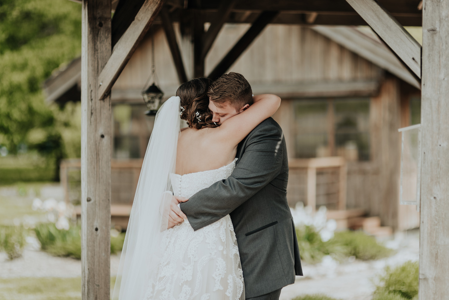 kylewillisphoto_kyle_willis_photography_rodale_institute_farm_wedding_kutztown_pennsylvania_pa_philadelphia_rustic_lavender_sendoff_exit_new_jersey_marriage_engagement_york_city_moody211.jpg