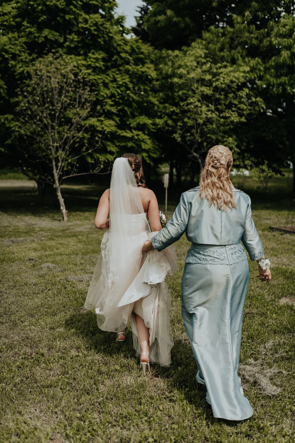 kylewillisphoto_kyle_willis_photography_rodale_institute_farm_wedding_kutztown_pennsylvania_pa_philadelphia_rustic_lavender_sendoff_exit_new_jersey_marriage_engagement_york_city_moody254.jpg