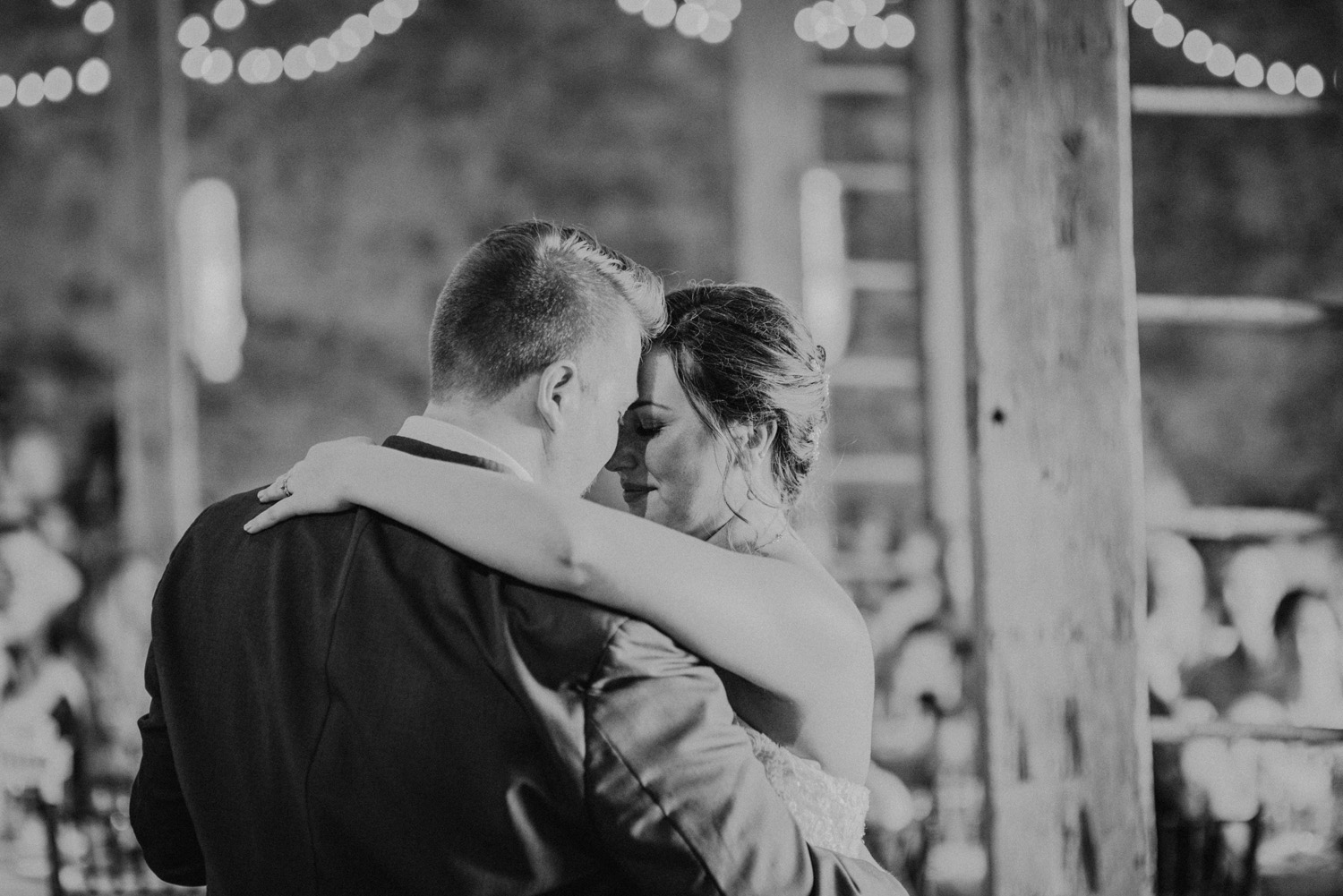kylewillisphoto_kyle_willis_photography_rodale_institute_farm_wedding_kutztown_pennsylvania_pa_philadelphia_rustic_lavender_sendoff_exit_new_jersey_marriage_engagement_york_city_moody503.jpg