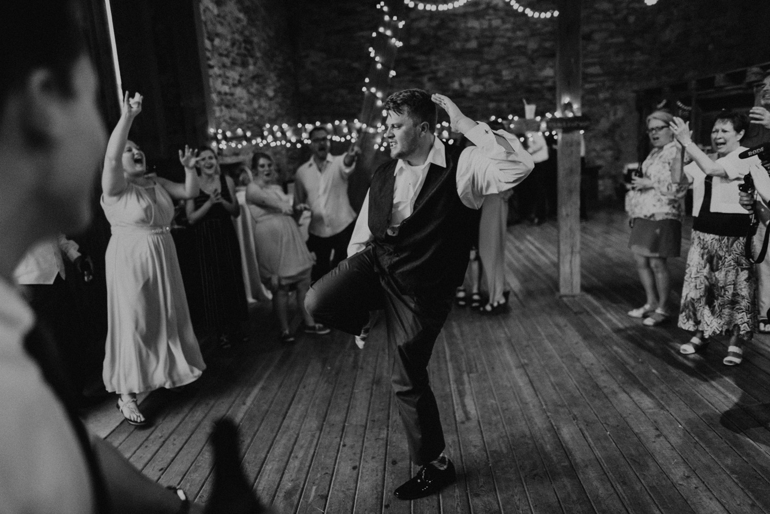 kylewillisphoto_kyle_willis_photography_rodale_institute_farm_wedding_kutztown_pennsylvania_pa_philadelphia_rustic_lavender_sendoff_exit_new_jersey_marriage_engagement_york_city_moody641.jpg