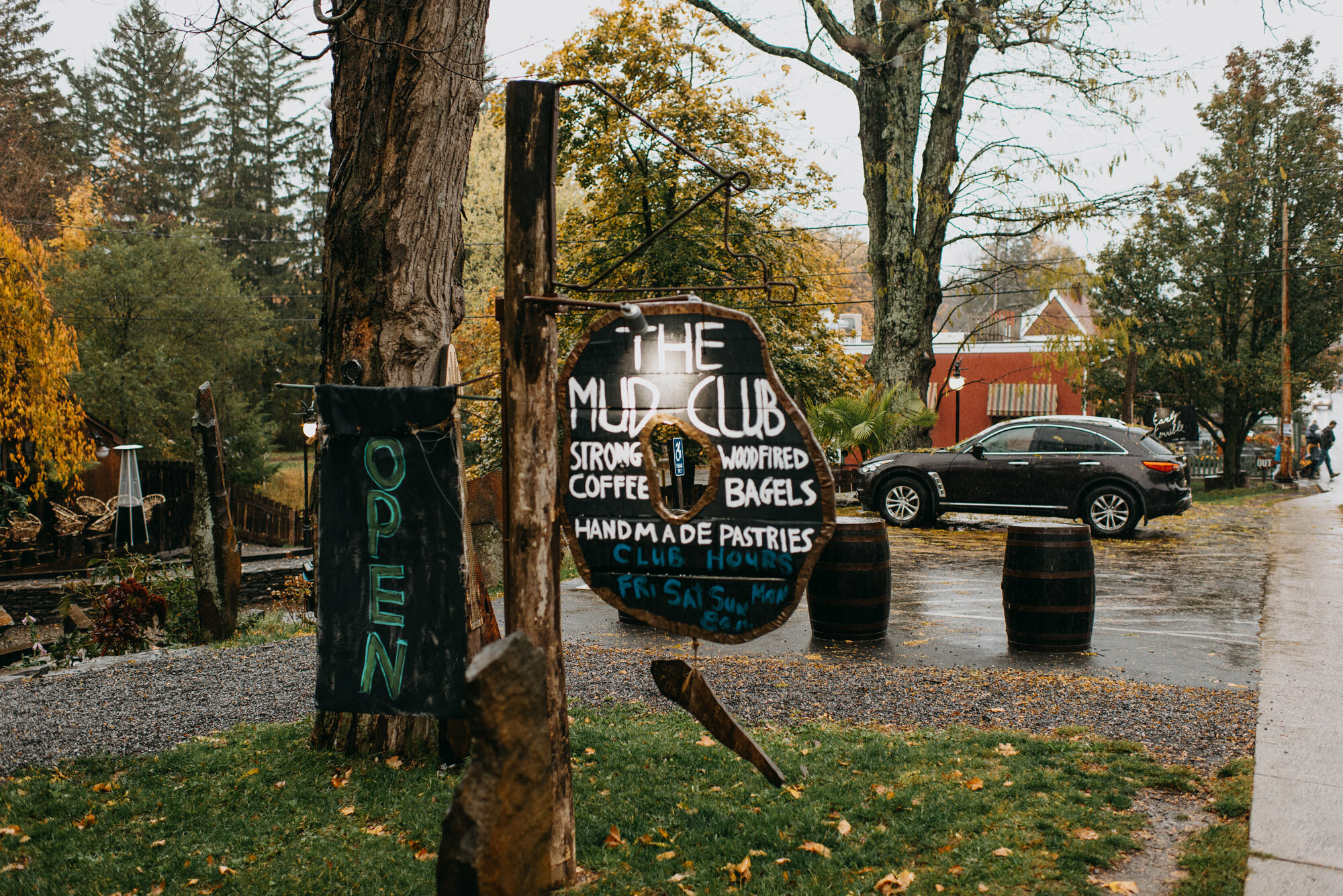 kylewillisphoto-woodstock-ny-new-york-catskills-demurela-daniel-quiyu-nikon-35mm-adirondacks-mountains-mud-club-coffee