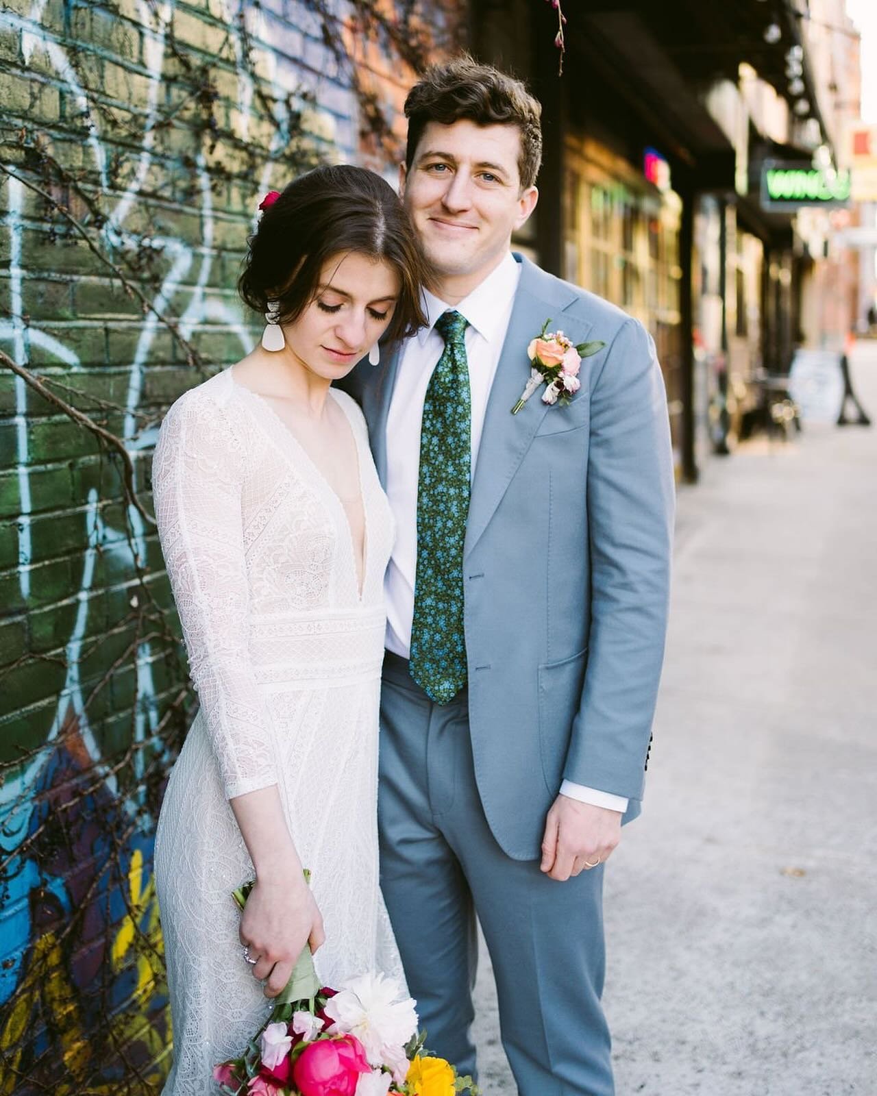 Remember Ethan and Nora&rsquo;s wedding from years ago? It finally hit the blog 😅 link in bio.
#Mymoon #rosehip #brooklynwedding #williamsburg #brooklynweddingphotographer #brooklynweddings