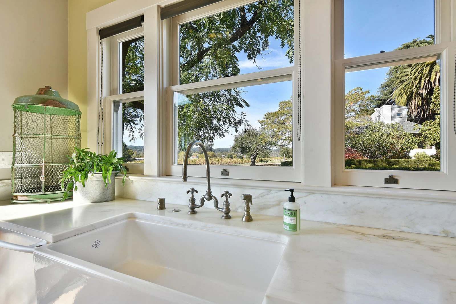 6 - Kitchen Sink.jpg