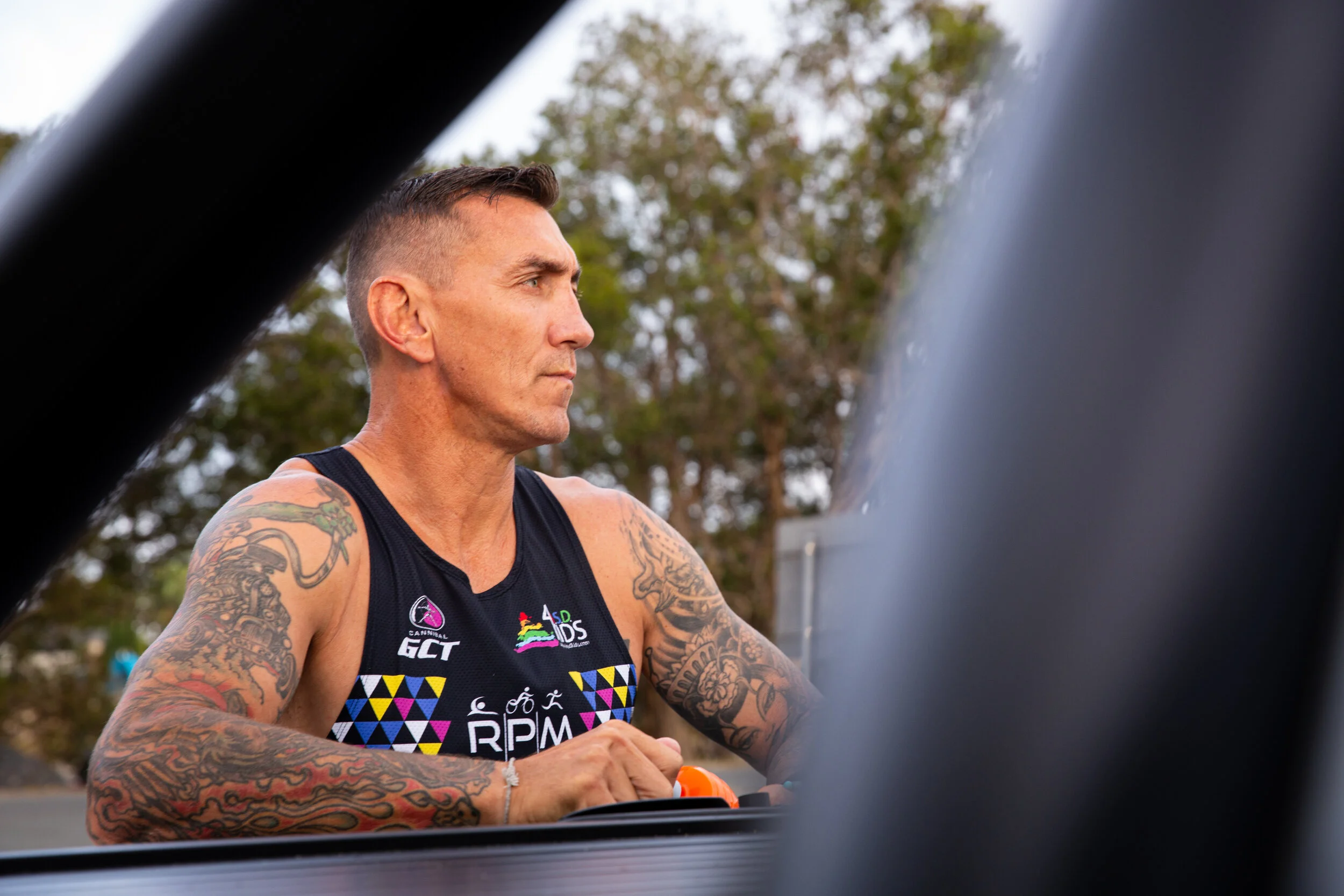 MIS 09 - Tailgate Lean.jpg