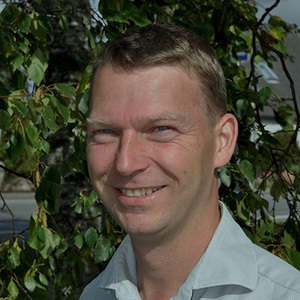 Torben Stenstrup er forfatter, og har skrevet bøger om fundraising, foreningsledelse og partnerskaber