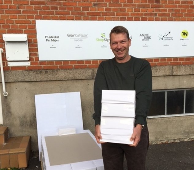 "Den attraktive forening" er landet fra trykkeriet