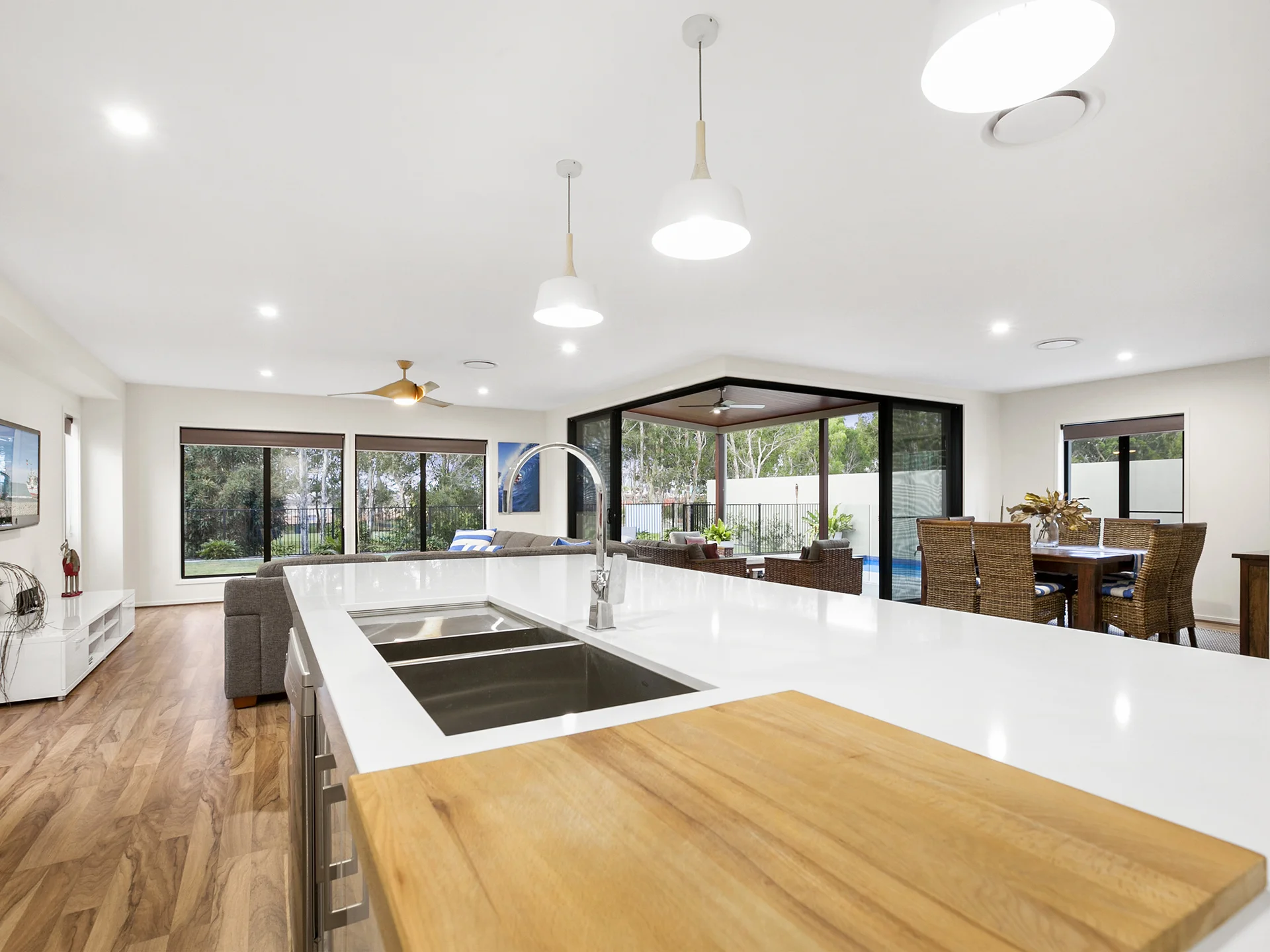 011_Open2view_ID445814-186_Balgownie_Drive.jpg