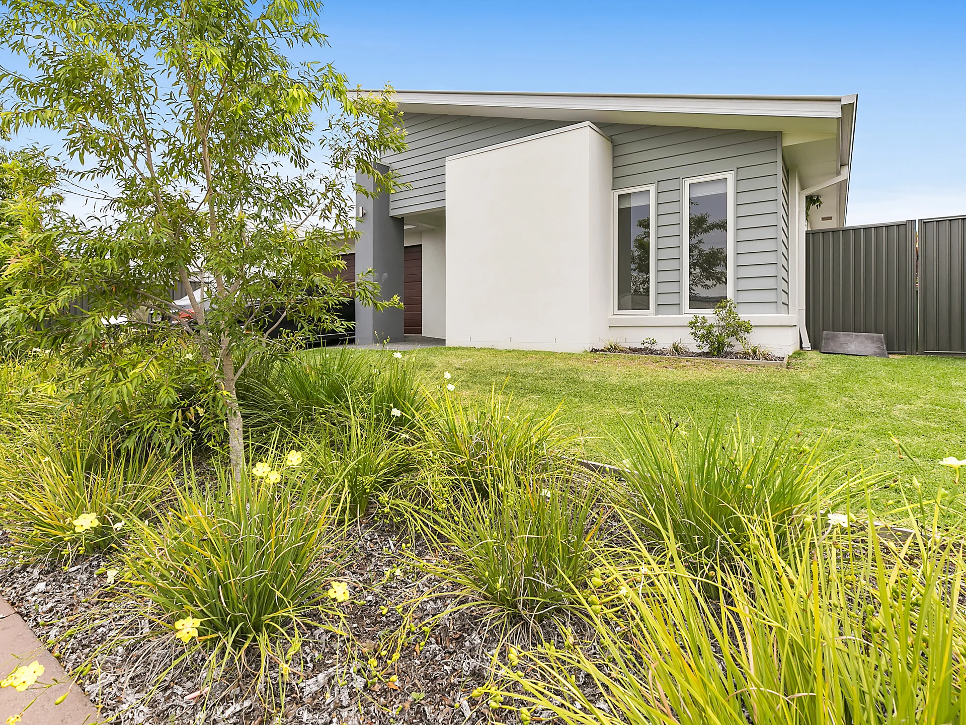 032_Open2view_ID549388-21_Hollyhock_Crescent__Noosa_Heads.jpg