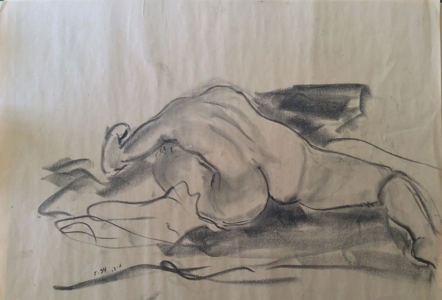 2014.12.8 Male leap, charcoal on paper, 49x34cm.jpg