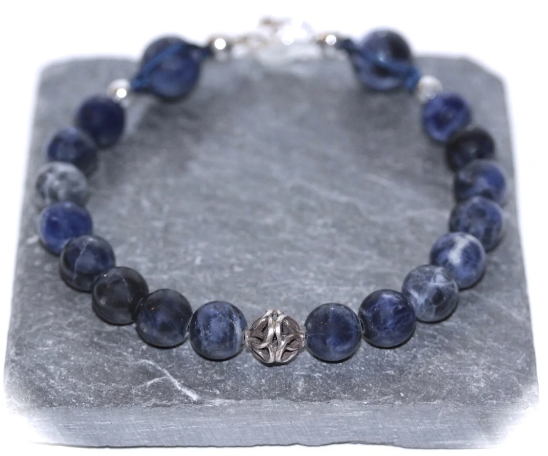 Bracelets Aequilibrium in Sodalite from Atelier JAWERY